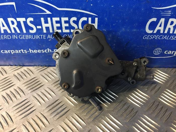 Usagé Pompe à vide (diesel) Volkswagen Caddy Prix € 45,00 Règlement à la marge proposé par Carparts Heesch
