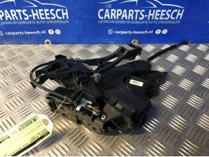 Gebrauchte Türschlossmechanik 4-türig rechts hinten Volvo S40 Preis € 42,00 Margenregelung angeboten von Carparts Heesch