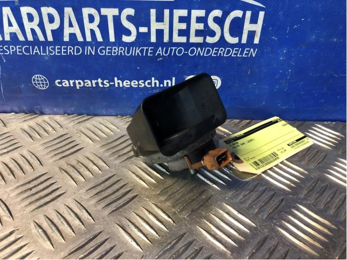 Używane Klakson Volvo S40 (MS) 1.8 16V Cena € 15,00 Procedura marży oferowane przez Carparts Heesch