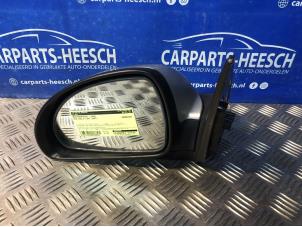 Used Wing mirror, left Kia Cee'd (EDB5) 1.4 CVVT 16V Price € 31,50 Margin scheme offered by Carparts Heesch