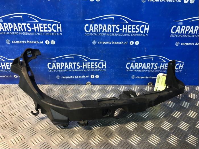 Begagnade Strålkastarram, höger BMW 3 serie Touring (E91) 318i 16V Pris € 25,00 Marginaltabell erbjuds av Carparts Heesch