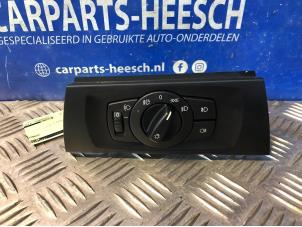 Używane Przelacznik swiatel BMW 3 serie Touring (E91) 318i 16V Cena € 21,00 Procedura marży oferowane przez Carparts Heesch