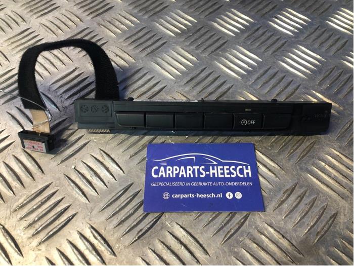 Używane Przelacznik ESP BMW 1 serie (E81) 116i 2.0 16V Cena € 20,00 Procedura marży oferowane przez Carparts Heesch
