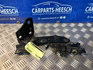 Used Sliding door roller, left Ford Grand C-Max (DXA) Price € 52,50 Margin scheme offered by Carparts Heesch