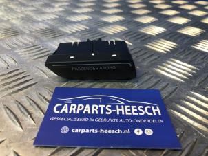 Used Airbag indicator light Ford B-Max (JK8) Price € 15,75 Margin scheme offered by Carparts Heesch