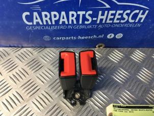 Usagé Insertion ceinture de sécurité arrière droite Ford Focus 3 Wagon 1.6 TDCi 115 Prix € 21,00 Règlement à la marge proposé par Carparts Heesch