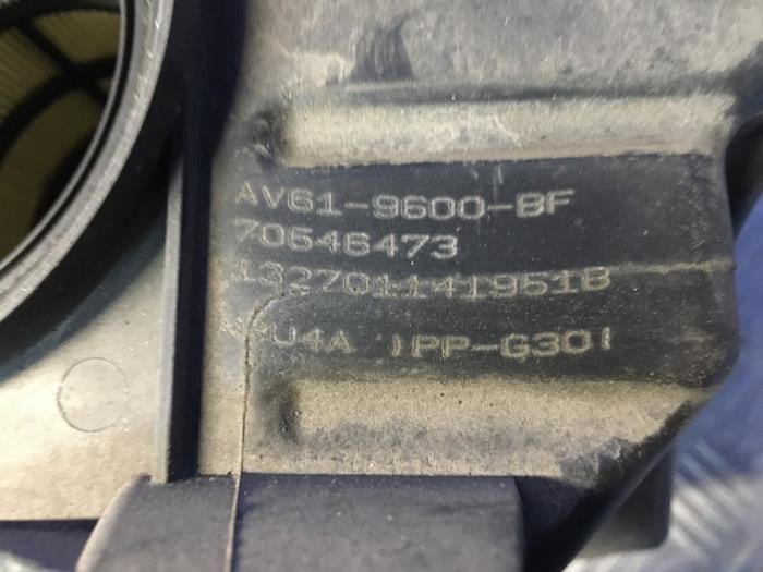 Gebrauchte Luftfiltergehäuse Ford Focus 3 Wagon 1.6 TDCi 115 Preis € 40,00 Margenregelung angeboten von Carparts Heesch