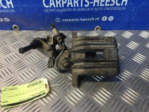 Used Rear brake calliper, left Volkswagen Eos (1F7/F8) 2.0 TDI DPF Price € 31,50 Margin scheme offered by Carparts Heesch