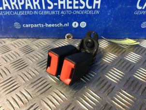 Used Rear seatbelt buckle, right Ford Mondeo IV Wagon 1.6 EcoBoost 16V Price € 21,00 Margin scheme offered by Carparts Heesch