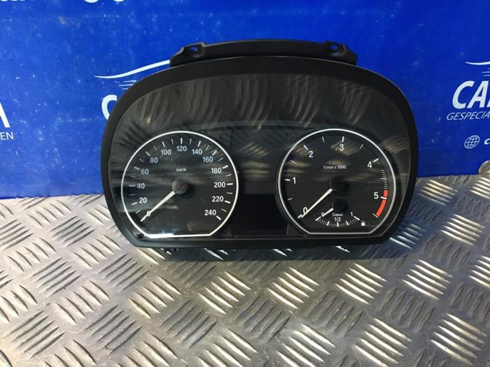 Cuentakilómetros de un BMW 1 serie (E81) 118d 16V 2011