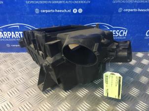 Usagé Boîtier filtre à air Volvo V70 (SW) 2.4 D5 20V Prix € 36,75 Règlement à la marge proposé par Carparts Heesch