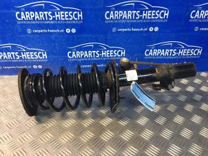 Used Front shock absorber, right Volvo V70 (BW) 2.4 D 20V Price € 57,75 Margin scheme offered by Carparts Heesch