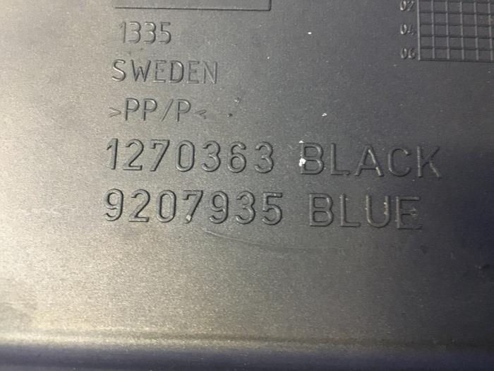Engine cover from a Volvo S80 2001