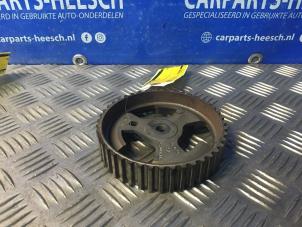 Used Camshaft sprocket Ford Focus 3 Wagon 1.6 TDCi 115 Price € 26,25 Margin scheme offered by Carparts Heesch
