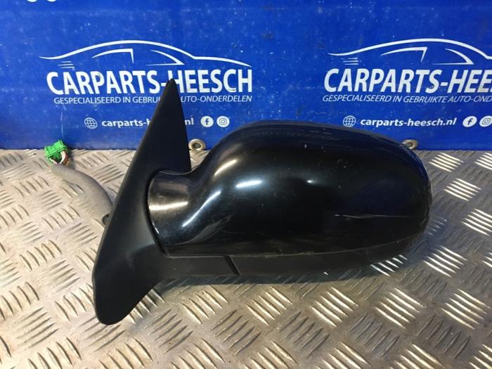 Wing mirror, left from a Volvo S60 2000