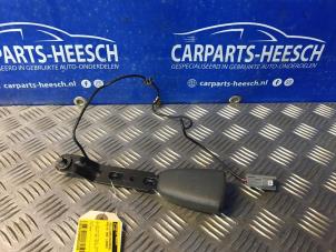 Usagé Insertion ceinture de sécurité avant gauche Volvo S60 Prix € 21,00 Règlement à la marge proposé par Carparts Heesch
