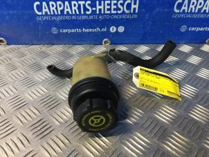 Used Power steering fluid reservoir Ford S-Max (GBW) 2.3 16V Price € 15,75 Margin scheme offered by Carparts Heesch