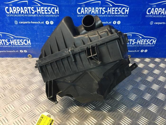 Begagnade Luftfilterhus Ford S-Max (GBW) 2.3 16V Pris € 40,00 Marginaltabell erbjuds av Carparts Heesch