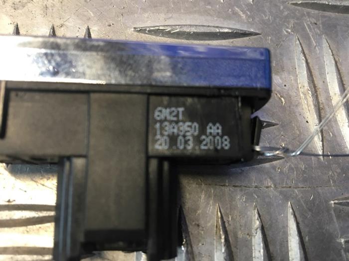 Panic lighting switch from a Ford S-Max (GBW) 2.3 16V 2008