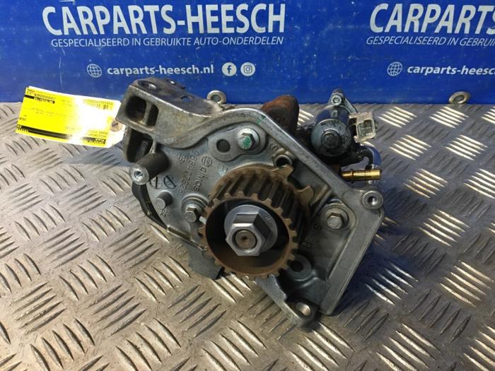 Begagnade Högtryckspump Ford Focus 3 1.6 TDCi Pris € 150,00 Marginaltabell erbjuds av Carparts Heesch