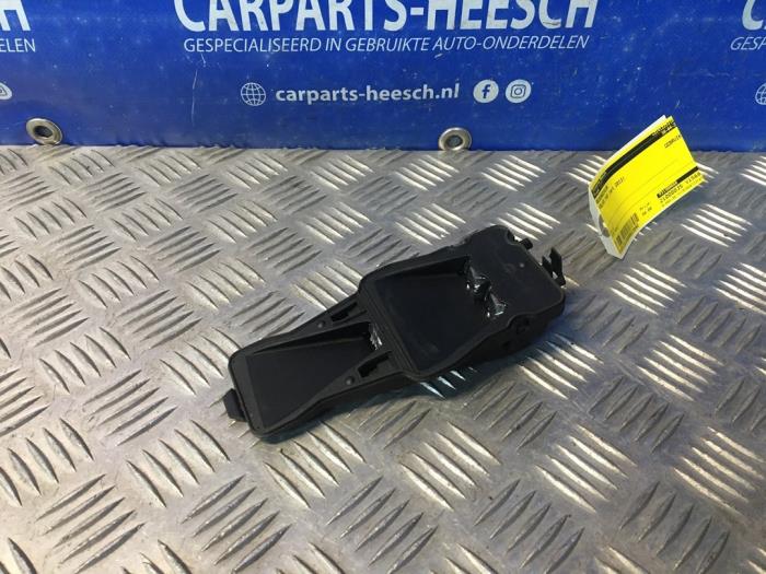 Begagnade Regnsensor Volvo V40 (MV) 1.6 D2 Pris € 50,00 Marginaltabell erbjuds av Carparts Heesch