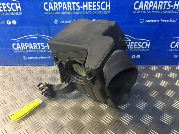 Gebrauchte Luftfiltergehäuse Ford Focus 3 Wagon 1.6 TDCi 115 Preis € 40,00 Margenregelung angeboten von Carparts Heesch