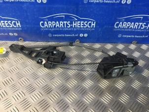 Gebrauchte Türschlossmechanik 4-türig rechts vorne Ford Focus 3 Wagon Preis € 36,75 Margenregelung angeboten von Carparts Heesch