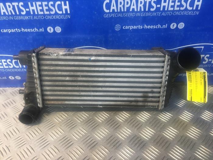 Usados Intercooler Ford Focus 3 Wagon 1.6 TDCi 115 Precio € 60,00 Norma de margen ofrecido por Carparts Heesch