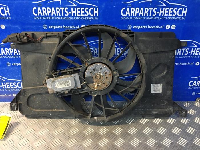 Gebrauchte Kühlerventilator Volvo V50 (MW) 2.0 D 16V Preis € 60,00 Margenregelung angeboten von Carparts Heesch