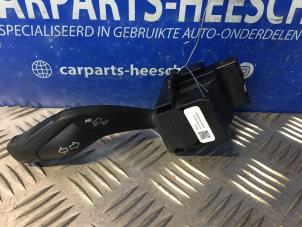 Used Indicator switch Ford Focus 3 Wagon 1.0 Ti-VCT EcoBoost 12V 125 Price € 15,75 Margin scheme offered by Carparts Heesch