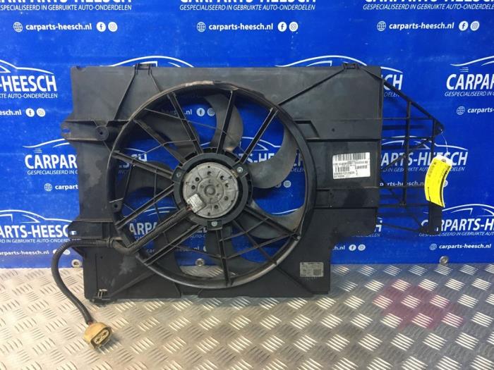 Usagé Ventilateur radiateur Volkswagen Transporter Prix € 50,00 Règlement à la marge proposé par Carparts Heesch