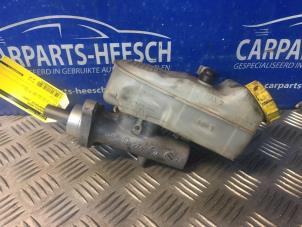 Używane Glówny cylinder hamulcowy Volkswagen Transporter Cena € 31,50 Procedura marży oferowane przez Carparts Heesch