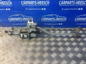 Used Wiper motor + mechanism Volkswagen Transporter Price € 36,75 Margin scheme offered by Carparts Heesch