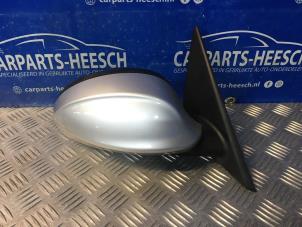 Used Wing mirror, right BMW 3 serie (E90) 318i 16V Price € 52,50 Margin scheme offered by Carparts Heesch