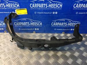 Used Headlight frame, right BMW 3 serie Touring (E91) 318i 16V Price € 26,25 Margin scheme offered by Carparts Heesch