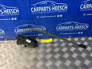Used Front door lock mechanism 4-door, right Ford Focus 3 1.0 Ti-VCT EcoBoost 12V 125 Price € 36,75 Margin scheme offered by Carparts Heesch