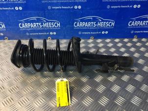 Used Fronts shock absorber, left Ford Focus 3 1.0 Ti-VCT EcoBoost 12V 125 Price € 52,50 Margin scheme offered by Carparts Heesch