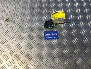 Used Tank flap lock motor BMW 3 serie (E92) 320i 16V Price € 15,75 Margin scheme offered by Carparts Heesch