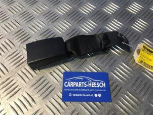 Usagé Attache ceinture arrière gauche BMW 3 serie (E92) 320i 16V Prix € 21,00 Règlement à la marge proposé par Carparts Heesch