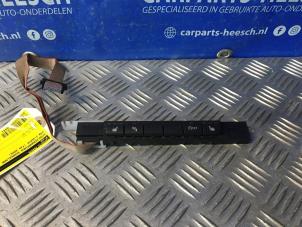 Used Seat heating switch BMW 3 serie Touring (E91) 318i 16V Price € 26,25 Margin scheme offered by Carparts Heesch