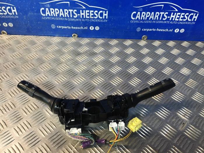 Usados Interruptor combinado de ventanillas Citroen C1 Precio € 40,00 Norma de margen ofrecido por Carparts Heesch