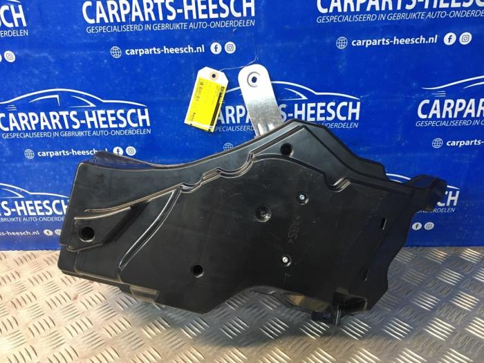 Subwoofer Audi A3 Sportback 1.8 TFSI 16V - 8P4035382B BLAUPUNKT