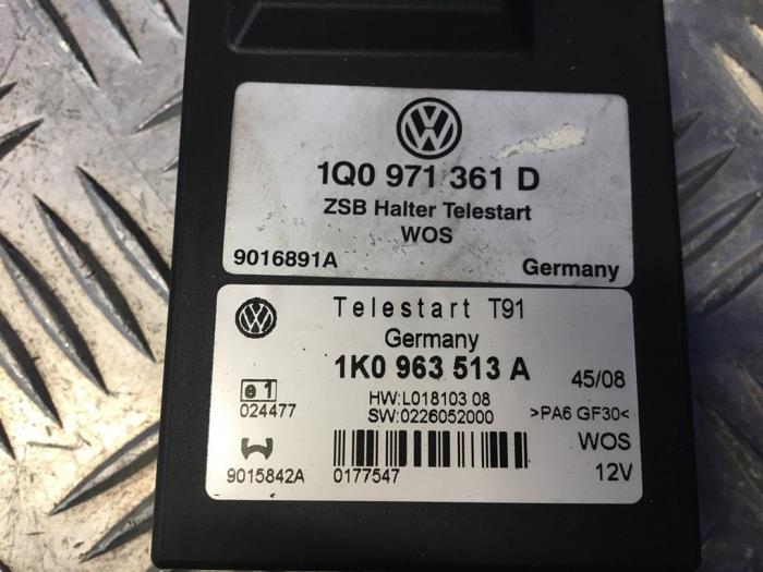Miscellaneous from a Volkswagen Eos (1F7/F8) 1.4 TSI 16V 2009