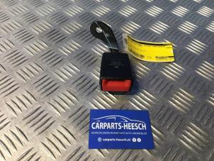 Used Rear seatbelt buckle, left Volkswagen Eos (1F7/F8) 1.4 TSI 16V Price € 21,00 Margin scheme offered by Carparts Heesch