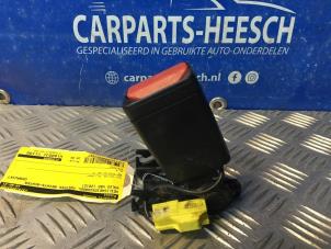Używane Wtyk pasa bezpieczenstwa prawy tyl Volvo V60 Cena € 21,00 Procedura marży oferowane przez Carparts Heesch