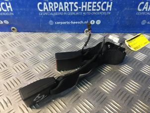 Usagé Insertion ceinture de sécurité arrière droite BMW 1 serie (F20) 114i 1.6 16V Prix € 21,00 Règlement à la marge proposé par Carparts Heesch