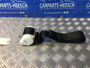 Used Front seatbelt, left Ford Focus 2 C+C Price € 36,75 Margin scheme offered by Carparts Heesch
