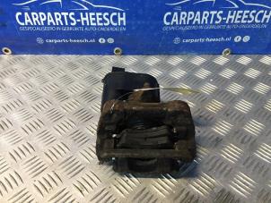 Used Rear brake calliper, right Ford S-Max (GBW) 2.5 Turbo 20V Price € 26,25 Margin scheme offered by Carparts Heesch