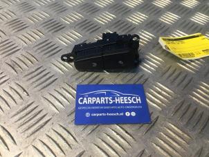 Used Switch (miscellaneous) Ford Focus 3 Wagon 1.0 Ti-VCT EcoBoost 12V 125 Price € 26,25 Margin scheme offered by Carparts Heesch