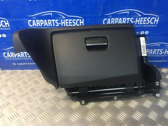 Begagnade Handskfack BMW 1 serie (E87/87N) 118i 16V Pris € 30,00 Marginaltabell erbjuds av Carparts Heesch